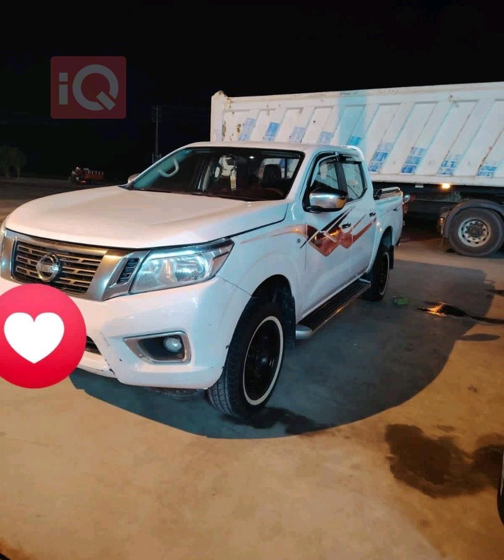 نيسان نافارا